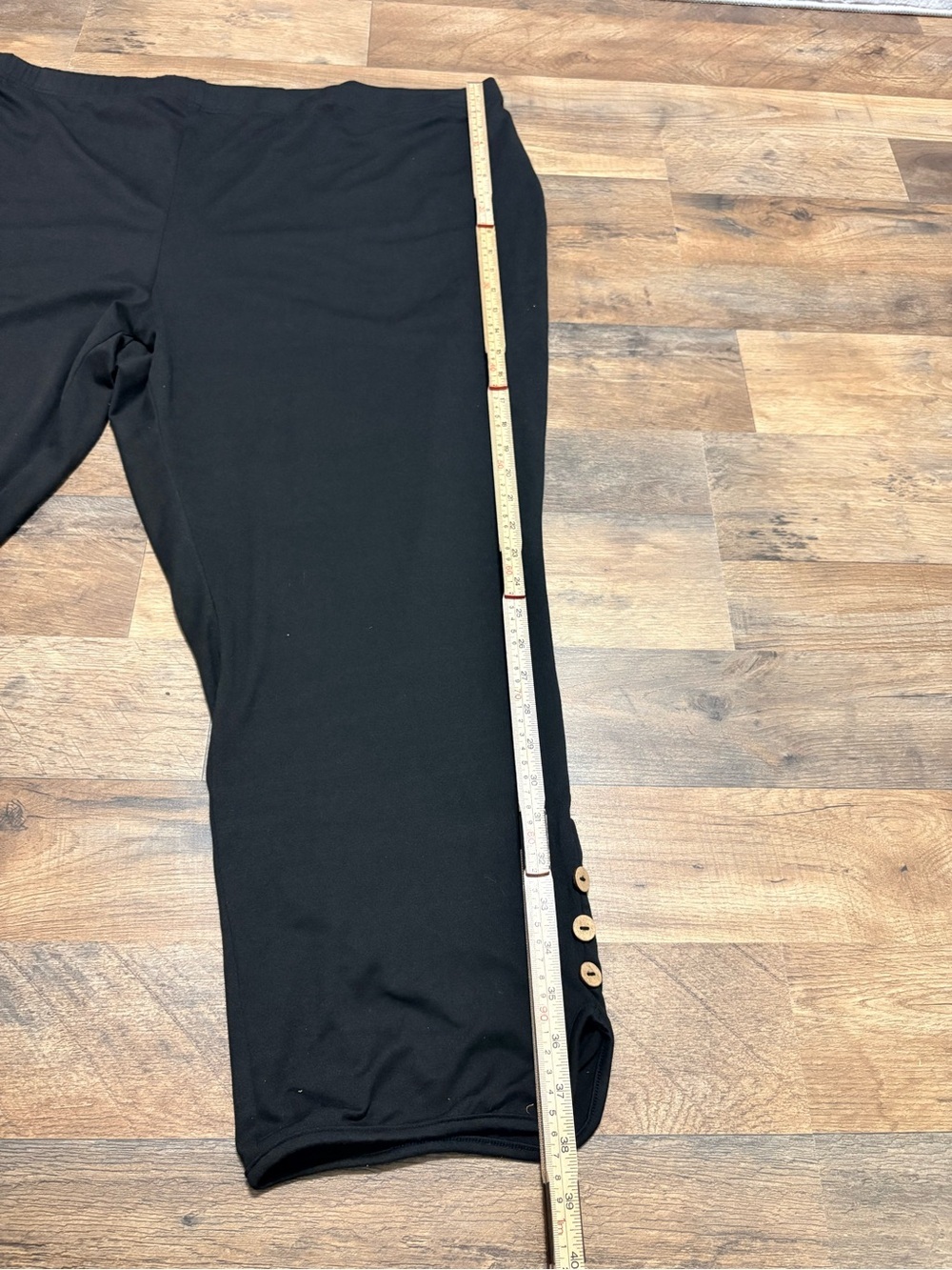 SHEIN Curve Black Cropped Leggings Button Detail Hem Stretch Size 7XL - Picture 4 of 7